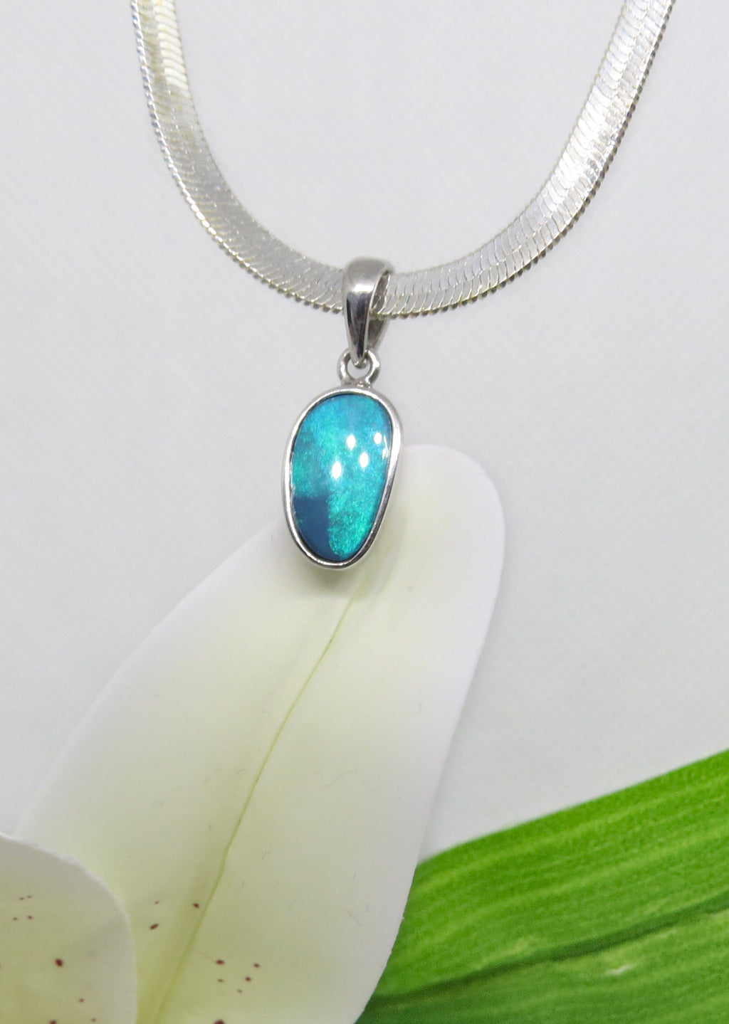 Lume Verde Necklace