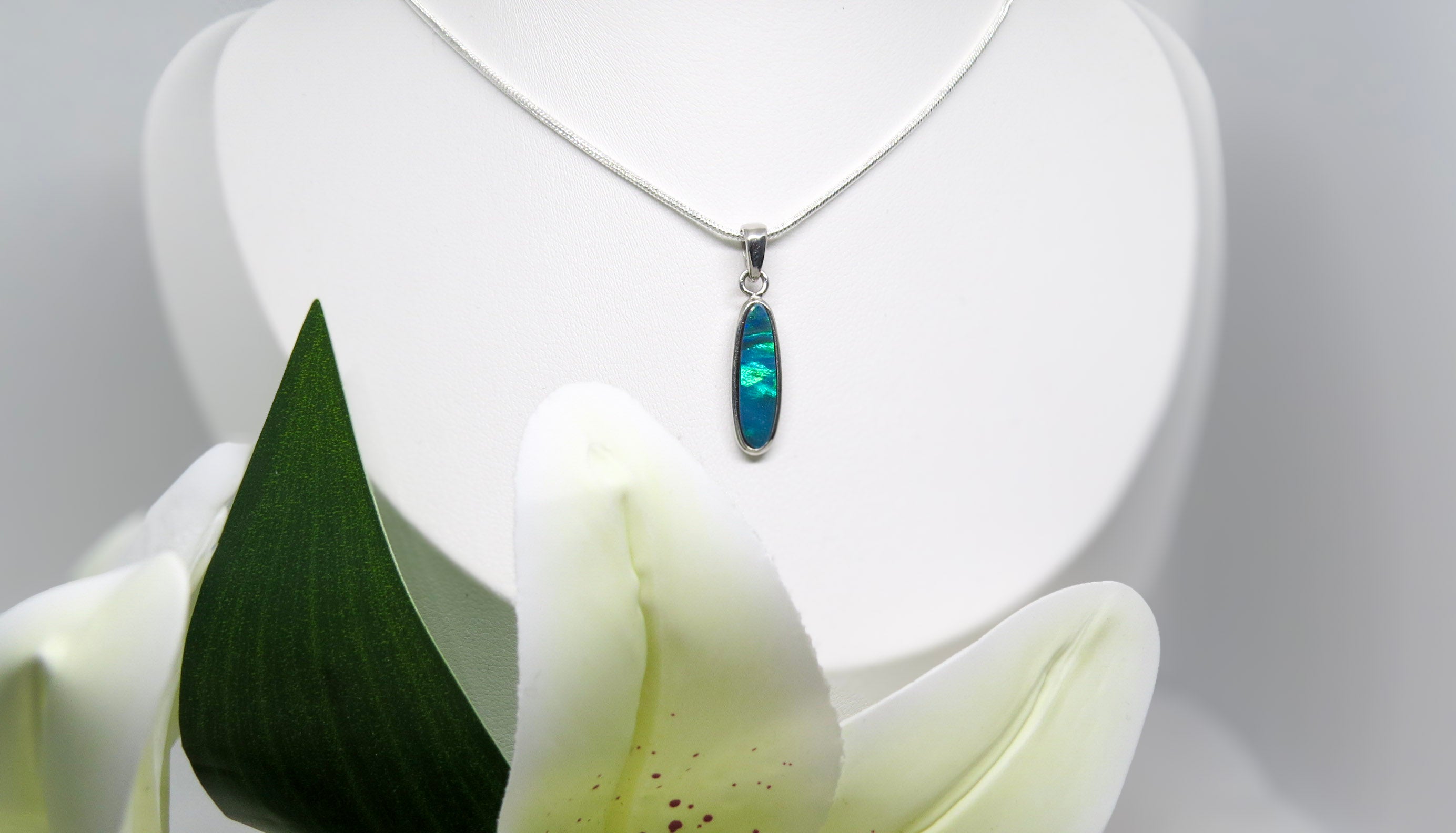 Polar Horizon Necklace