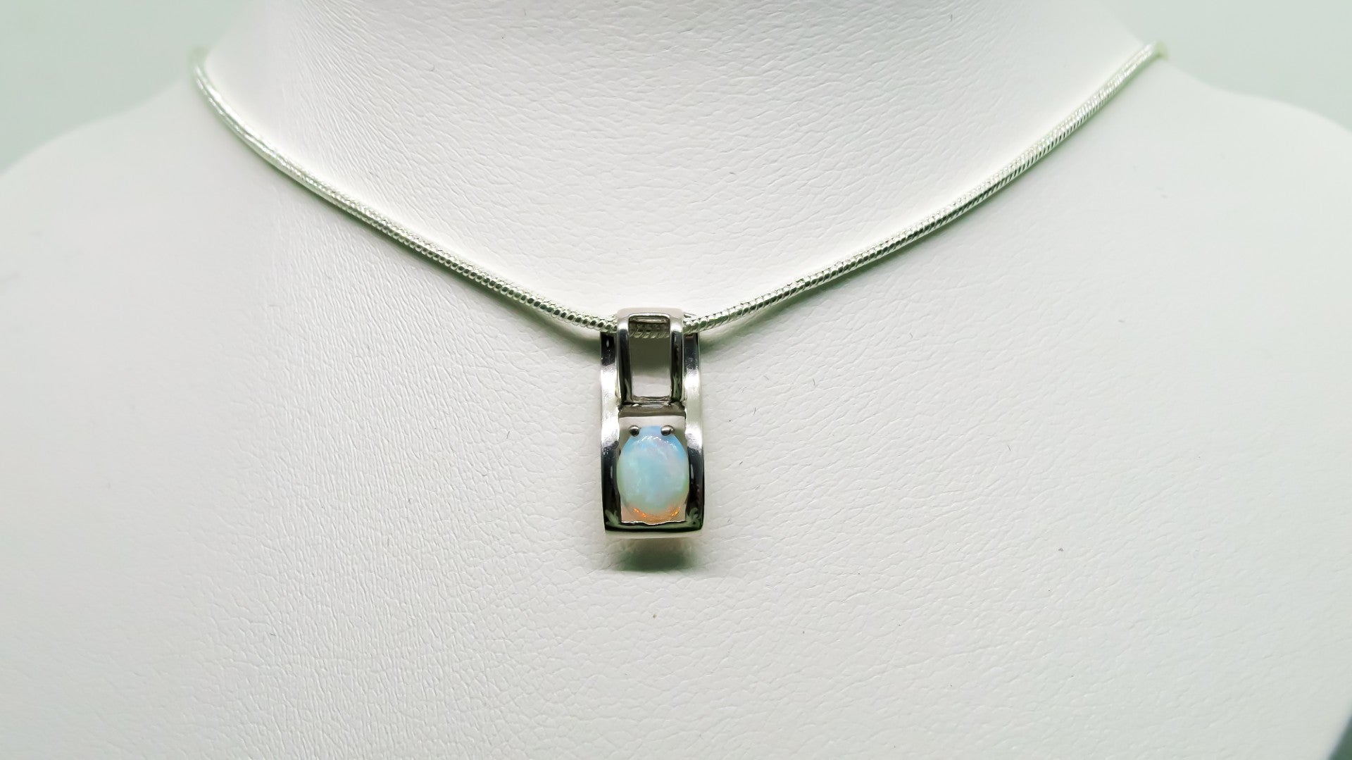 Nova Necklace